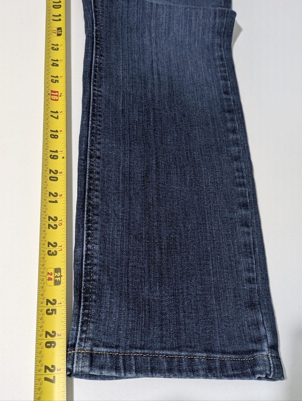 L.L Bean Women's Flex Straight Leg Favorite Fit Jeans Size 12 Petites Blue EUC - Picture 15 of 15